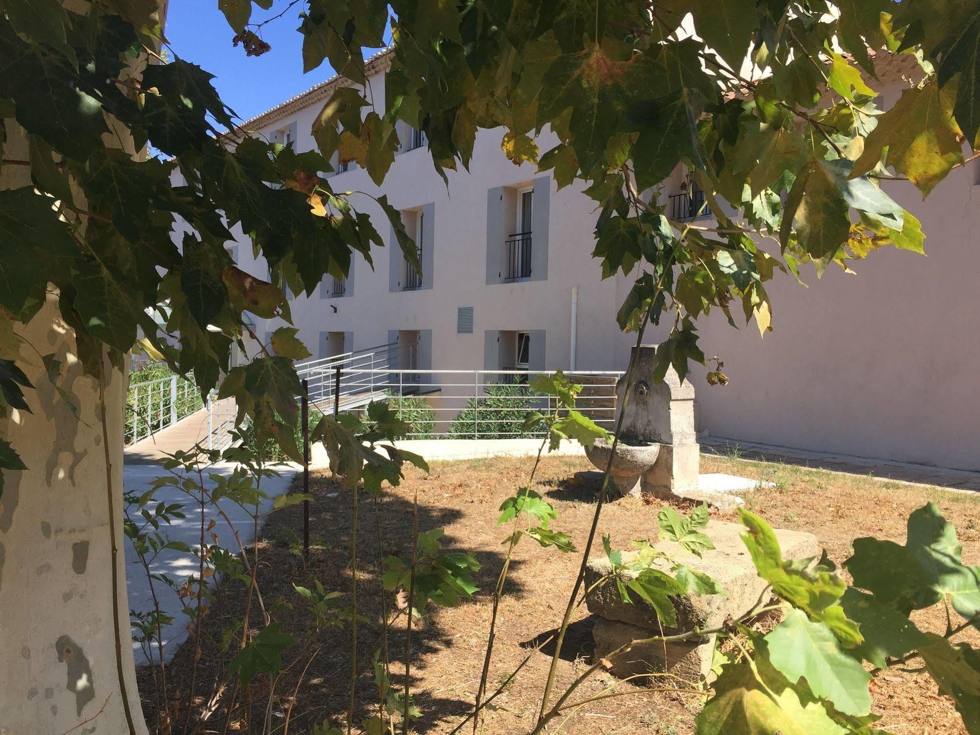 Brit Hotel Du Moulin De La Pioline - La Table A Fromages Aix-en-Provence Exterior foto